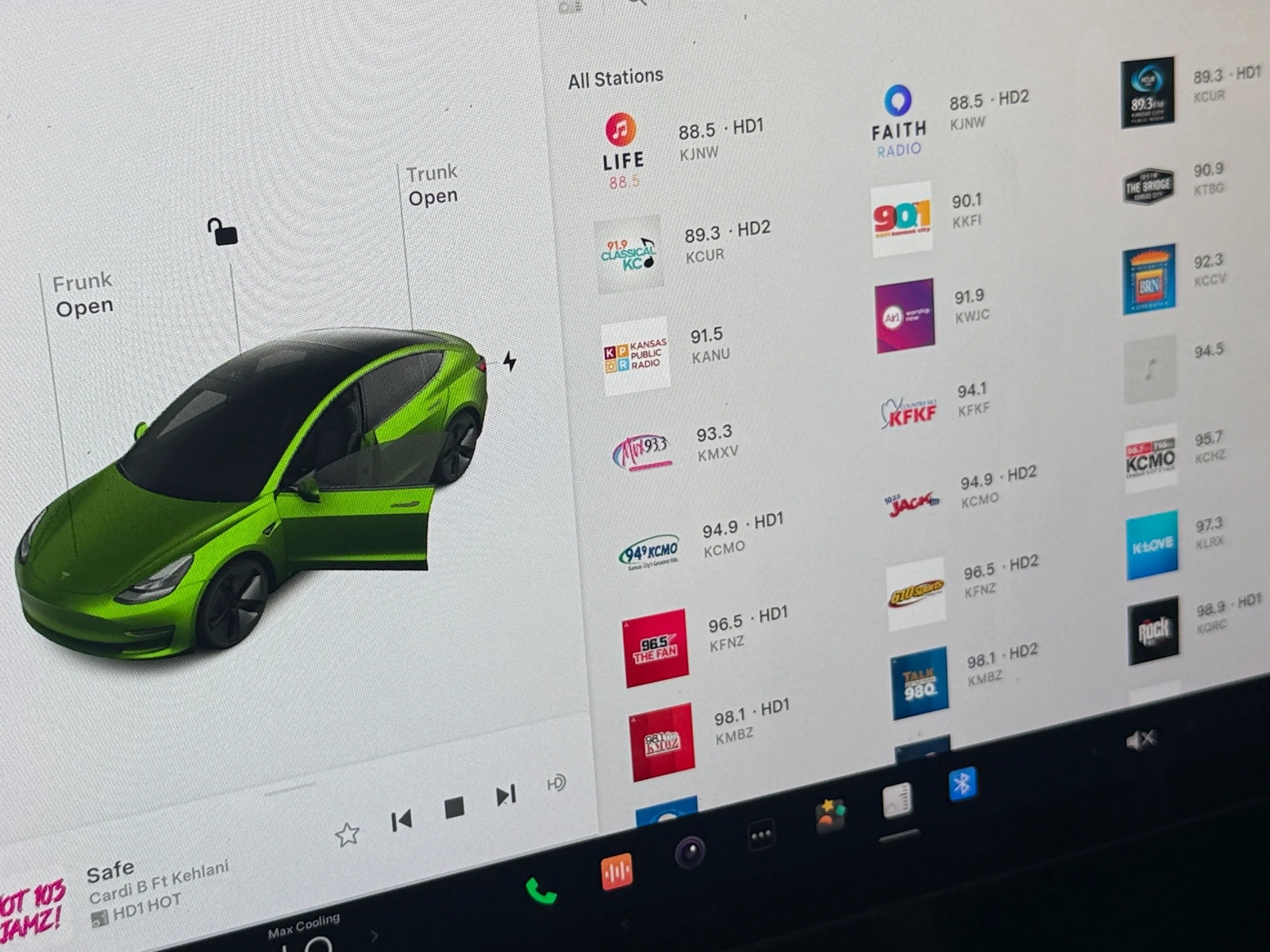 Thumbnail: 2022 Tesla Model 3 - 3