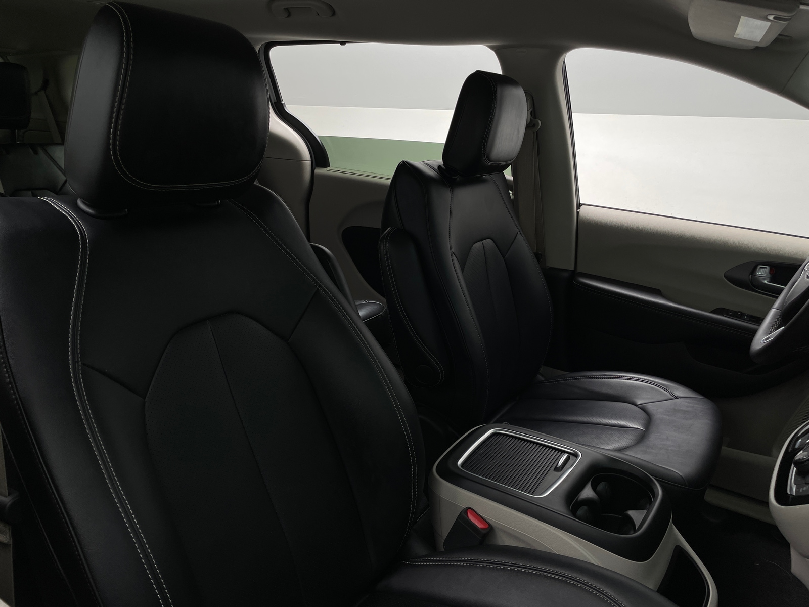 Thumbnail: 2024 Chrysler Pacifica - 2