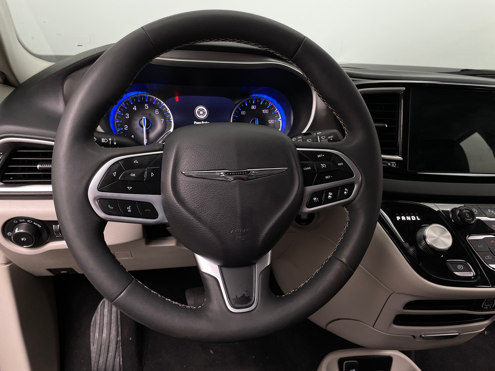 Thumbnail: 2024 Chrysler Pacifica - 5