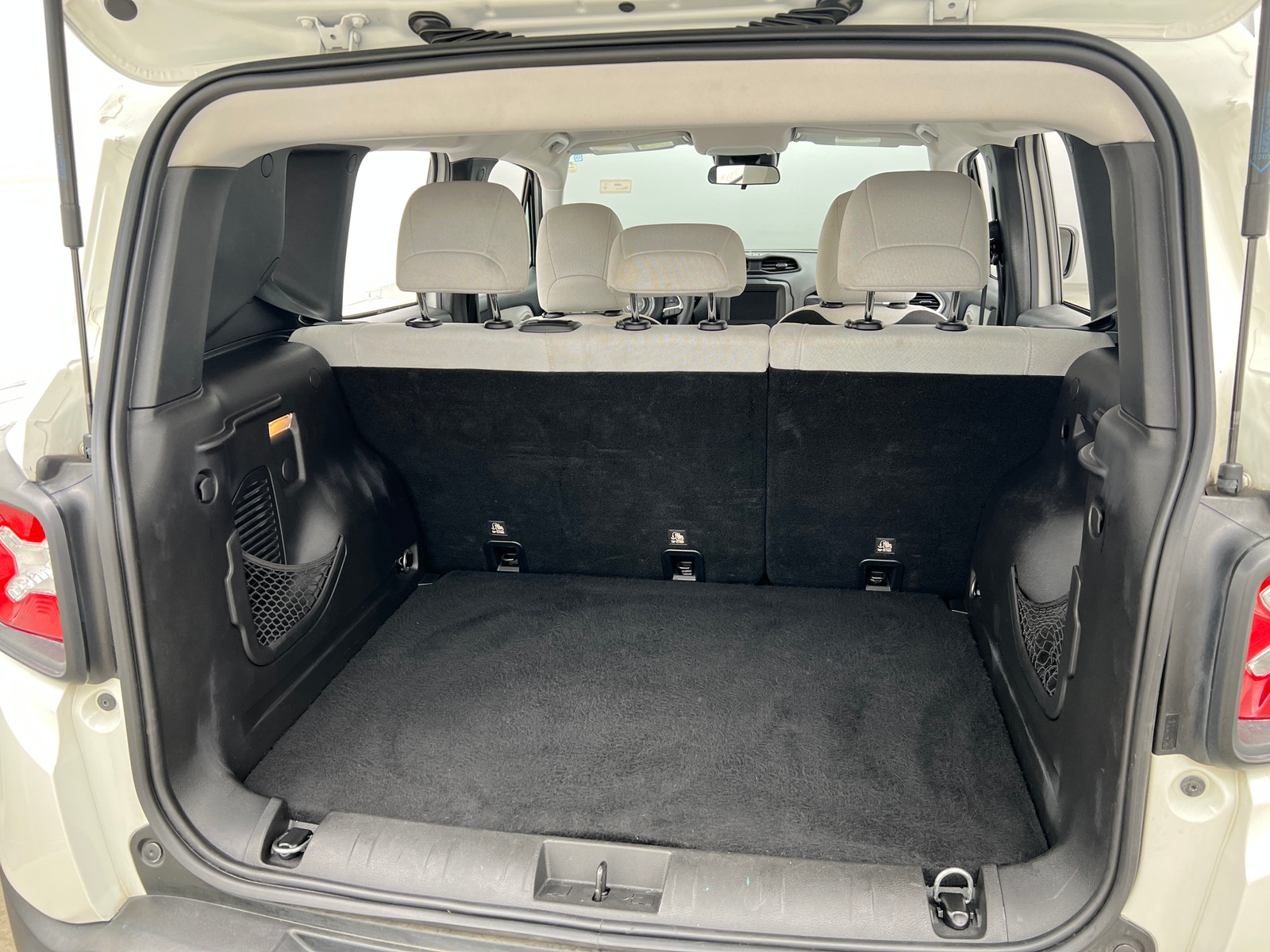 Thumbnail: 2020 Jeep Renegade - 7