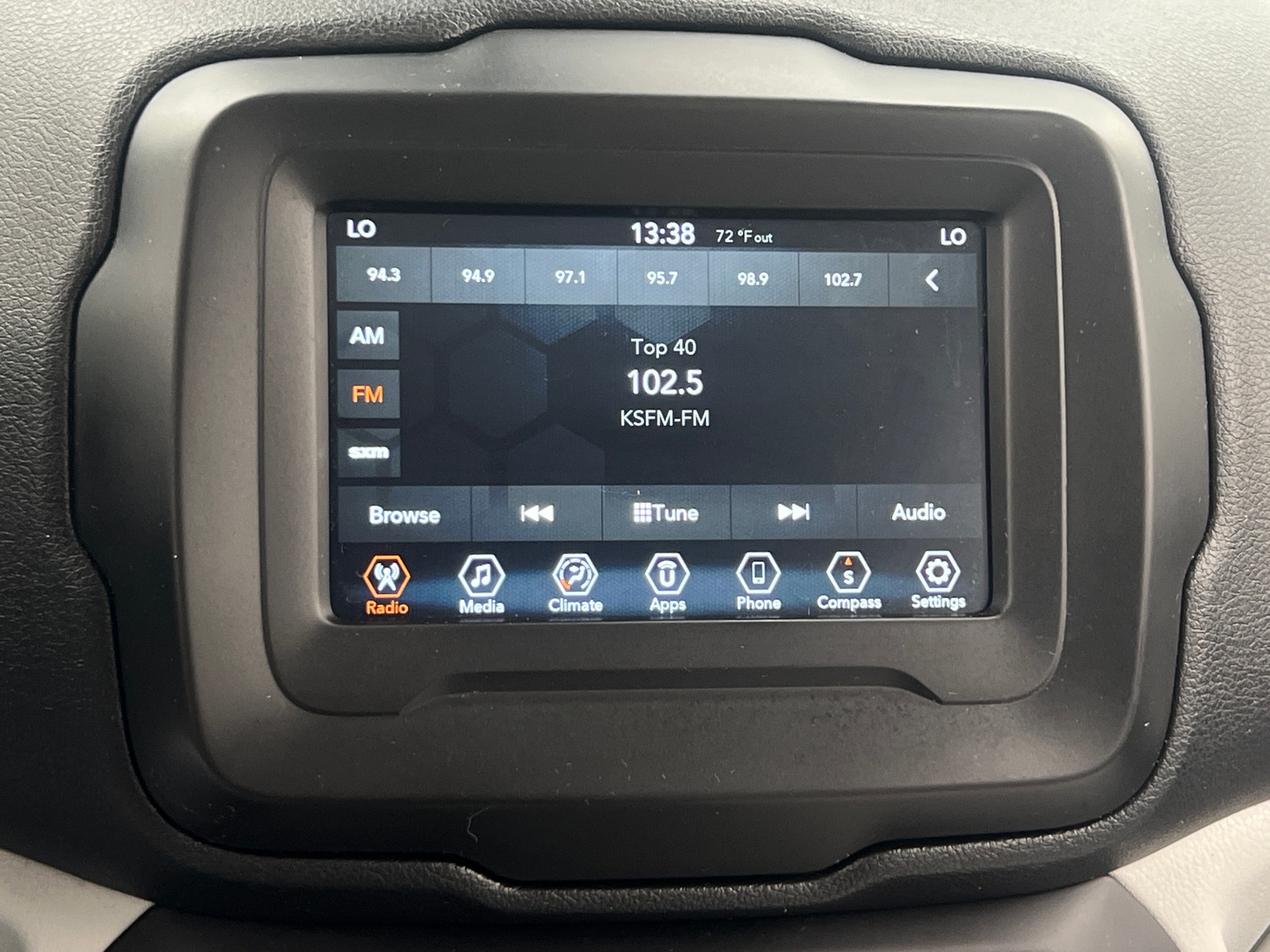 Thumbnail: 2020 Jeep Renegade - 4