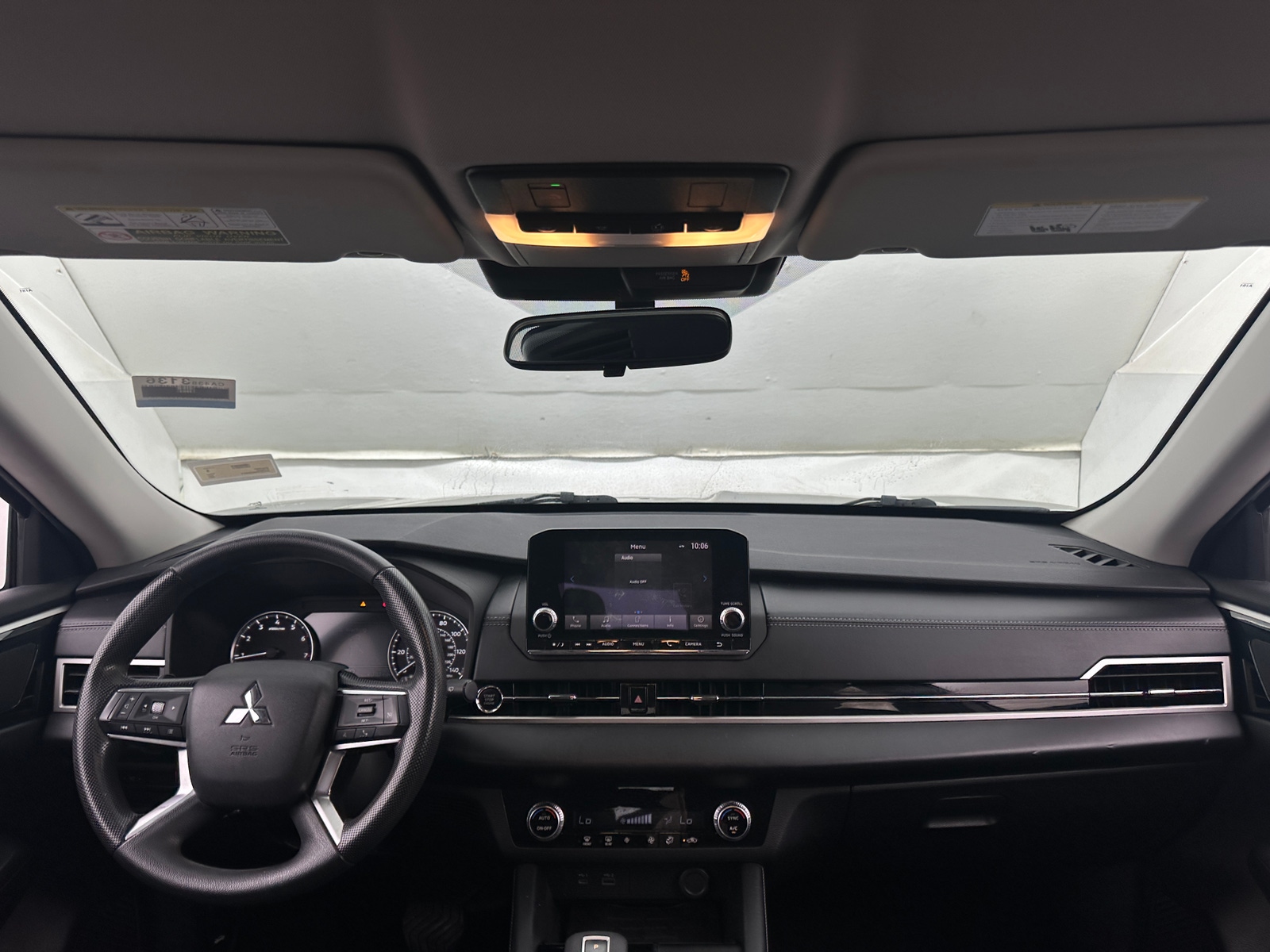 Thumbnail: 2022 Mitsubishi Outlander - 3