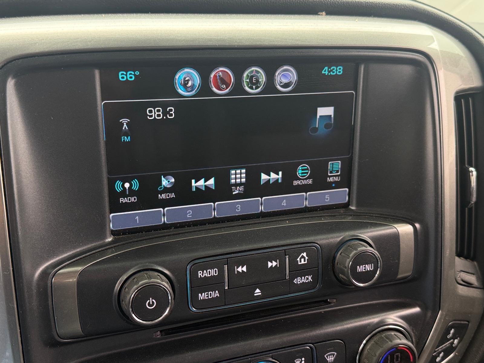Thumbnail: 2018 Chevrolet Silverado 1500 - 3