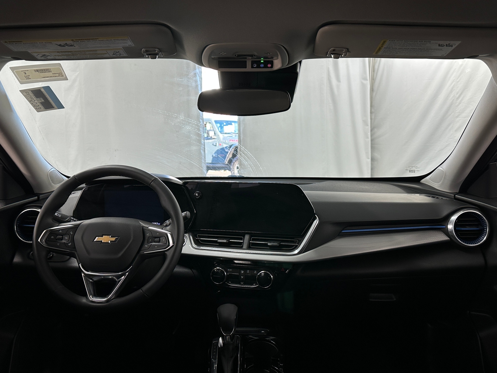 Thumbnail: 2025 Chevrolet Trax - 3