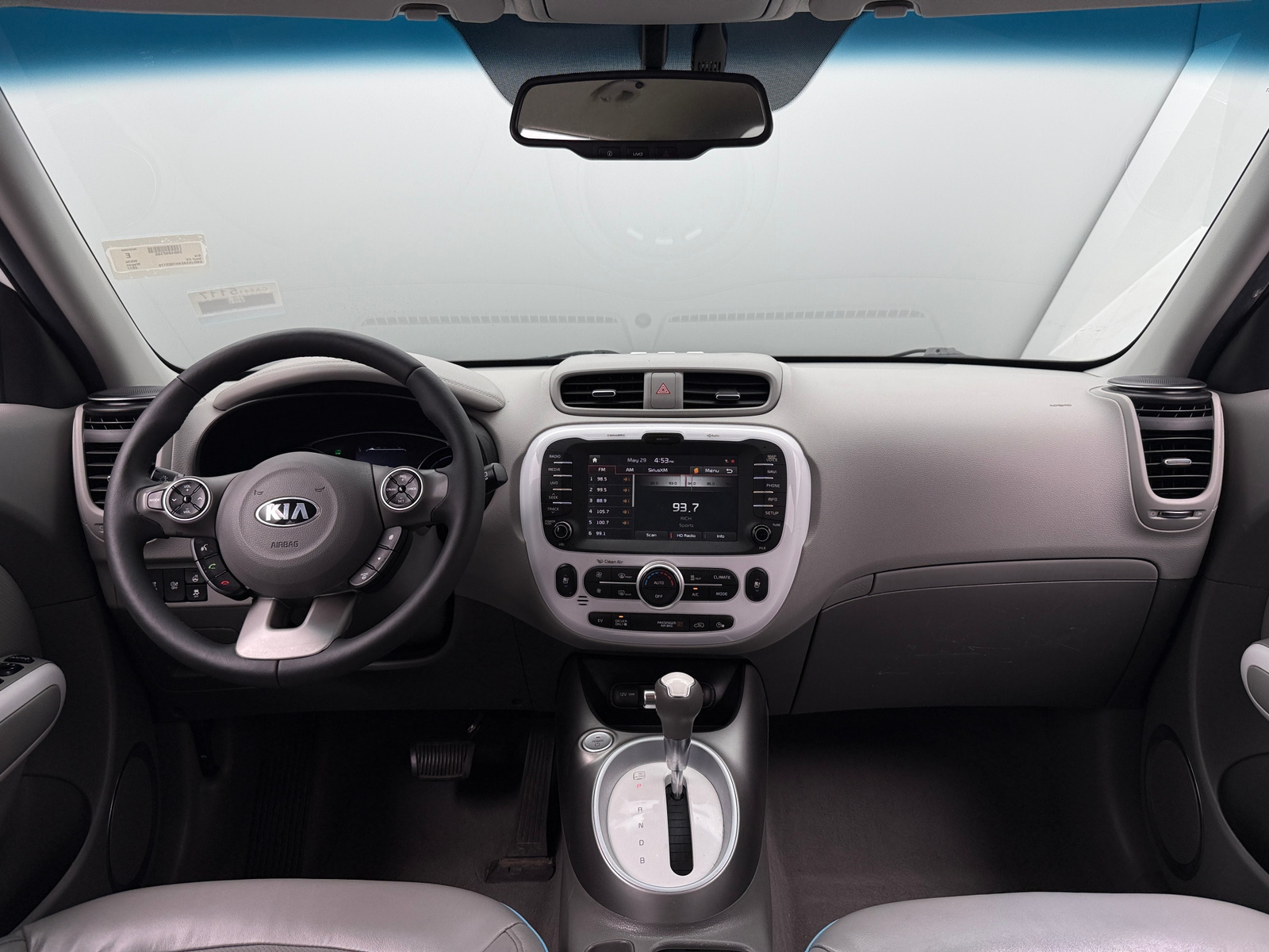 Thumbnail: 2017 Kia Soul EV - 2