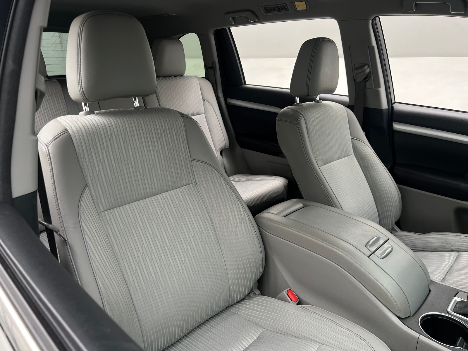 Thumbnail: 2017 Toyota Highlander - 2
