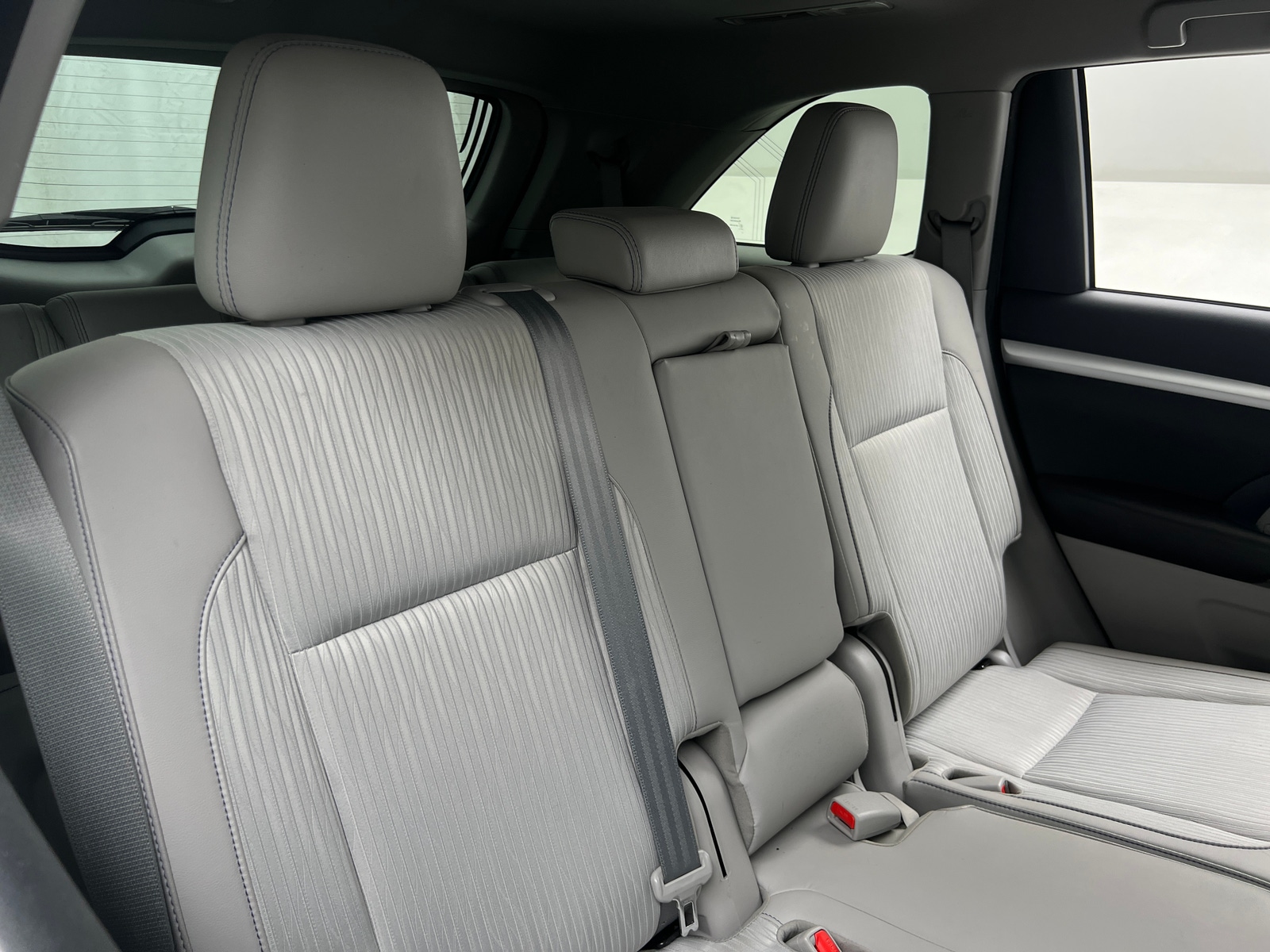 Thumbnail: 2017 Toyota Highlander - 6