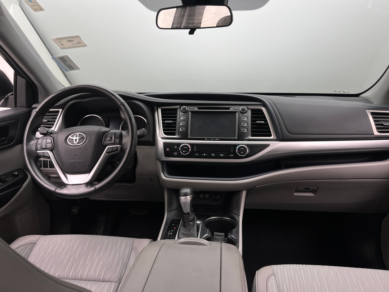 Thumbnail: 2017 Toyota Highlander - 3