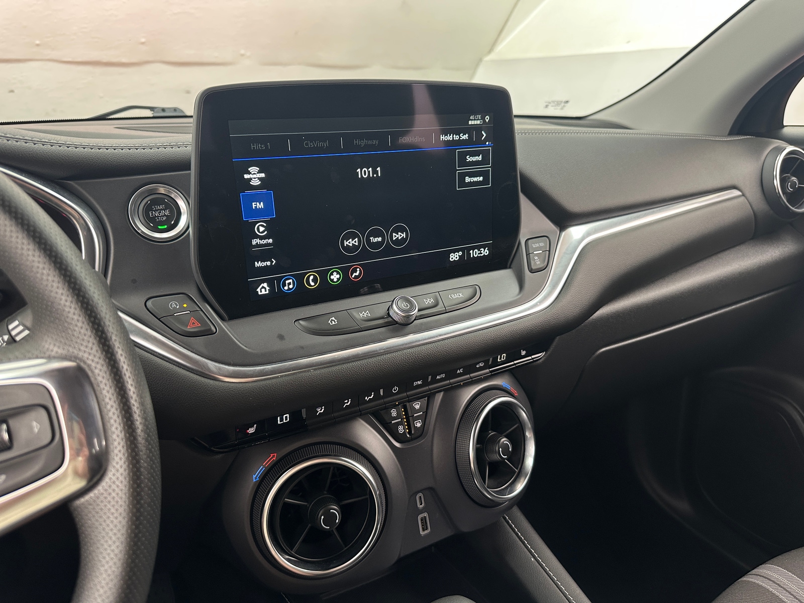 Thumbnail: 2025 Chevrolet Blazer - 4