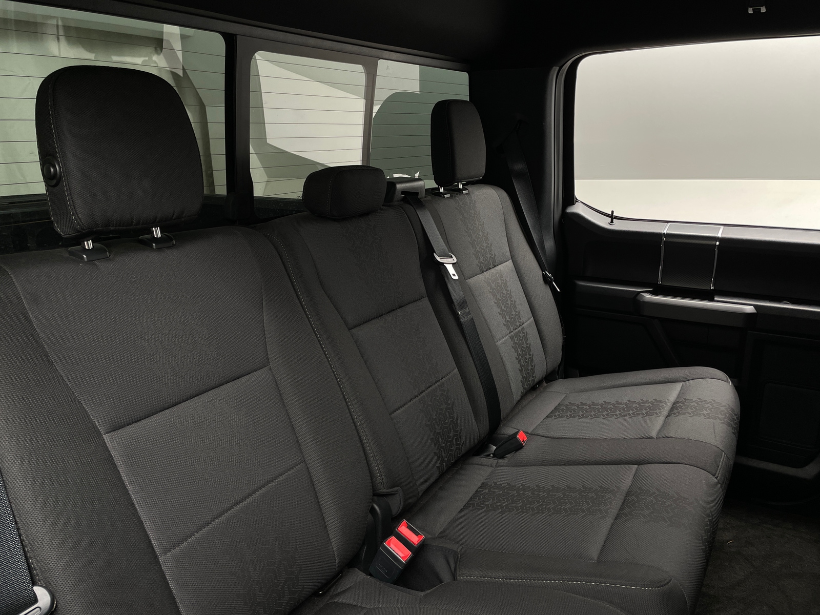 Thumbnail: 2019 Ford Econoline - 6