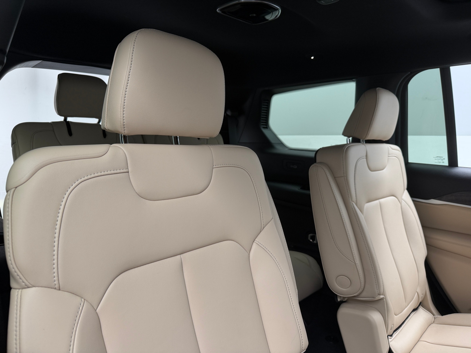 Thumbnail: 2023 Jeep Grand Cherokee L - 5