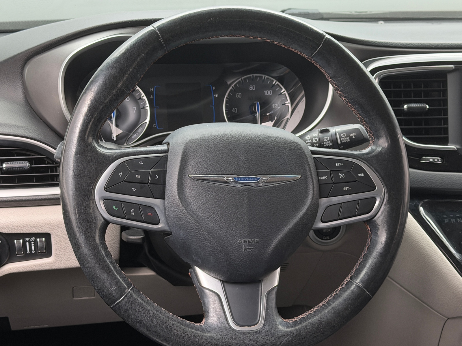 Thumbnail: 2020 Chrysler Pacifica - 4