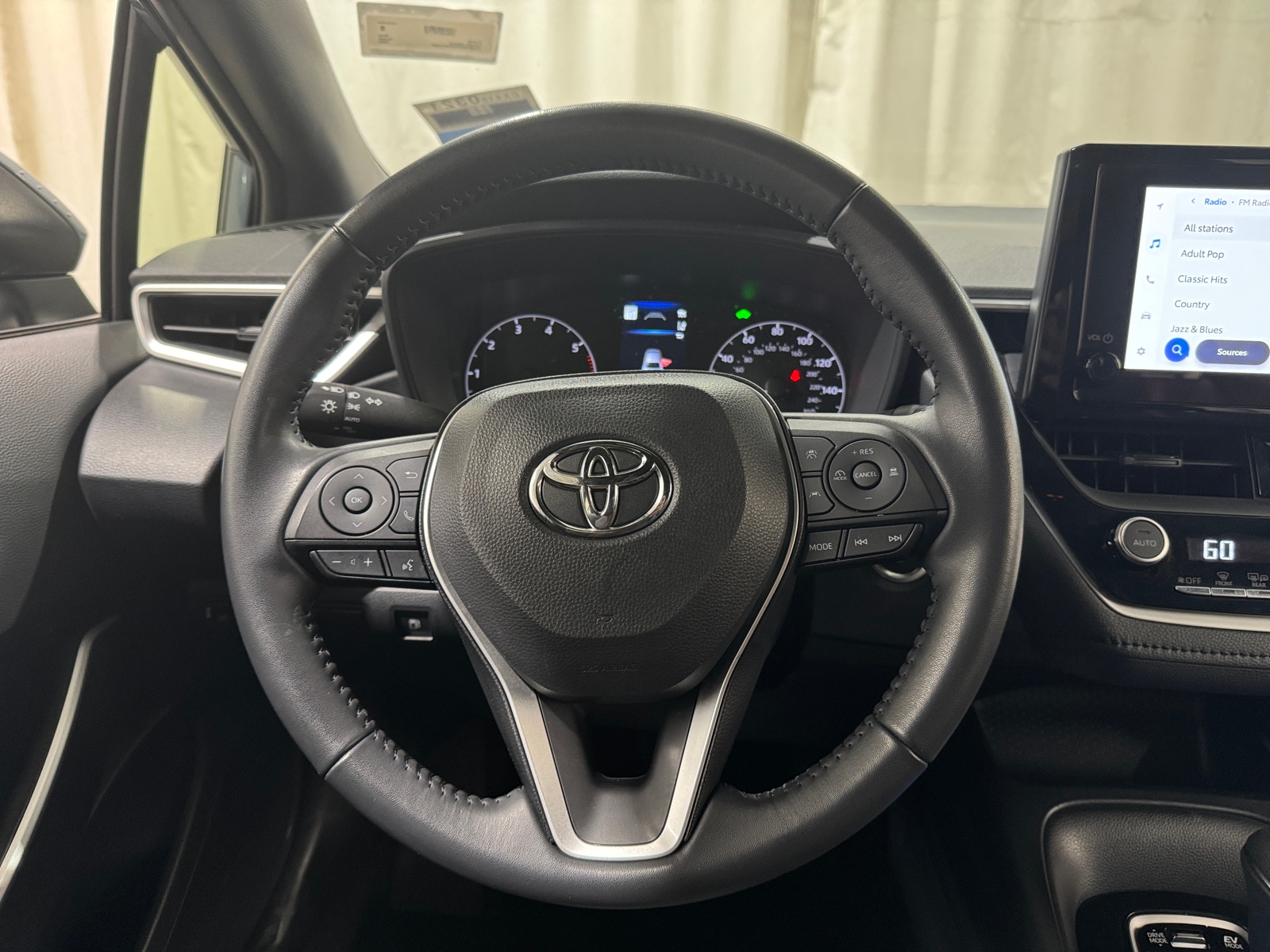 Thumbnail: 2025 Toyota Corolla - 5