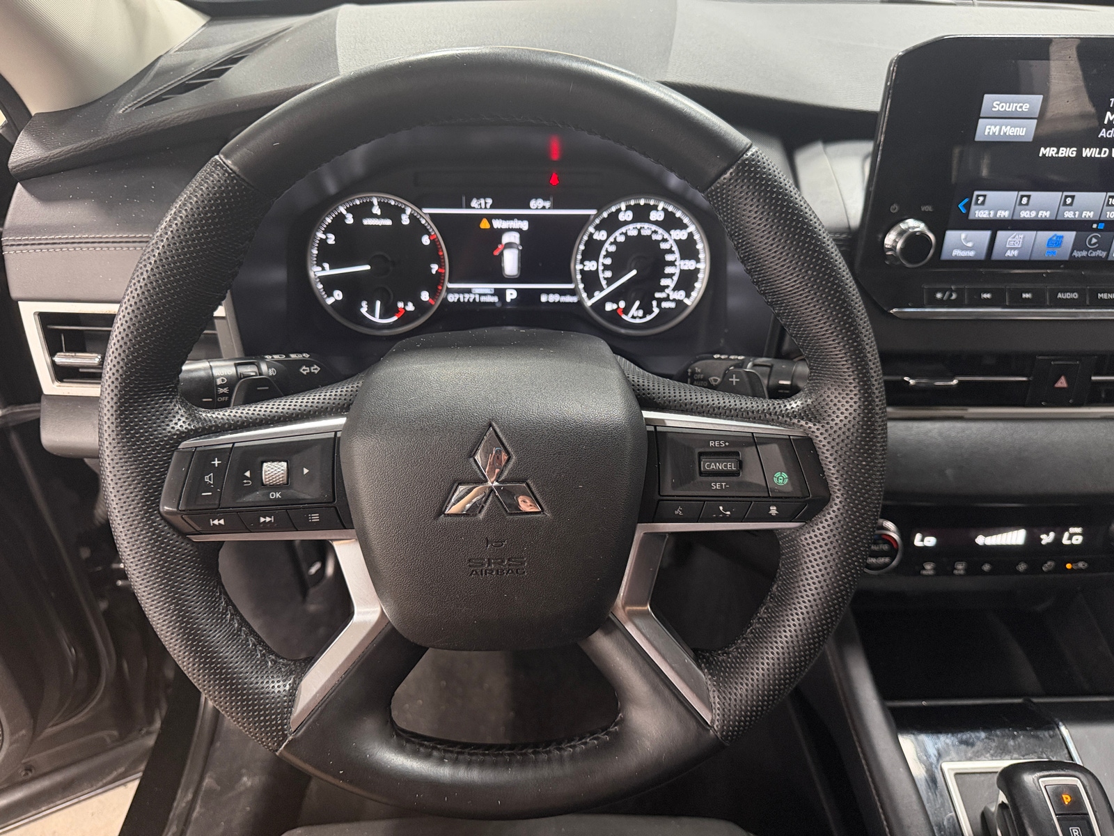 Thumbnail: 2023 Mitsubishi Outlander - 4