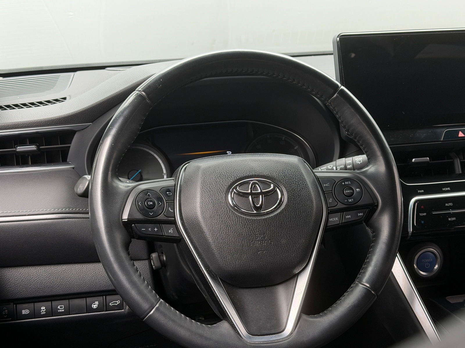Thumbnail: 2022 Toyota Venza - 4