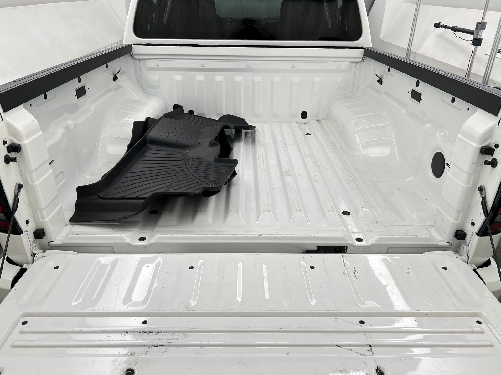 Thumbnail: 2023 Nissan Frontier - 7