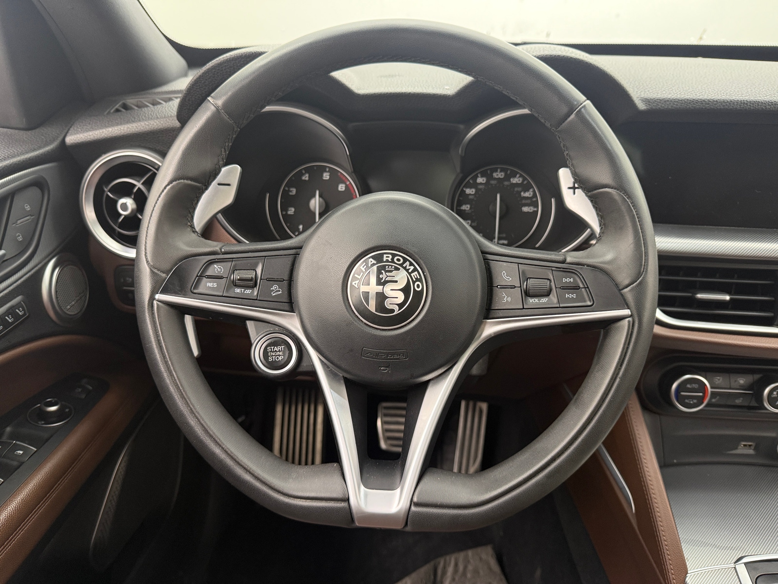Thumbnail: 2018 Alfa Romeo Stelvio - 4