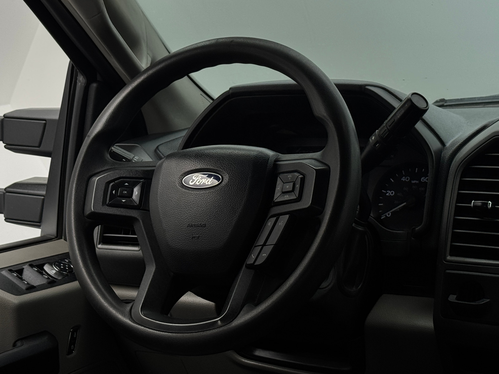 Thumbnail: 2020 Ford Econoline - 5
