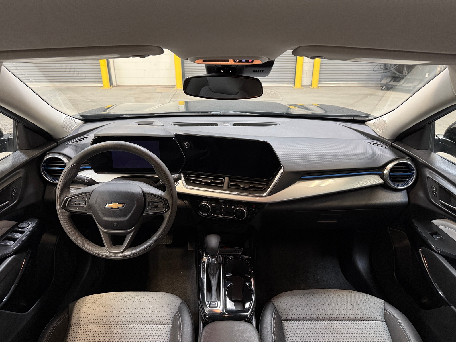 Thumbnail: 2025 Chevrolet Trax - 3