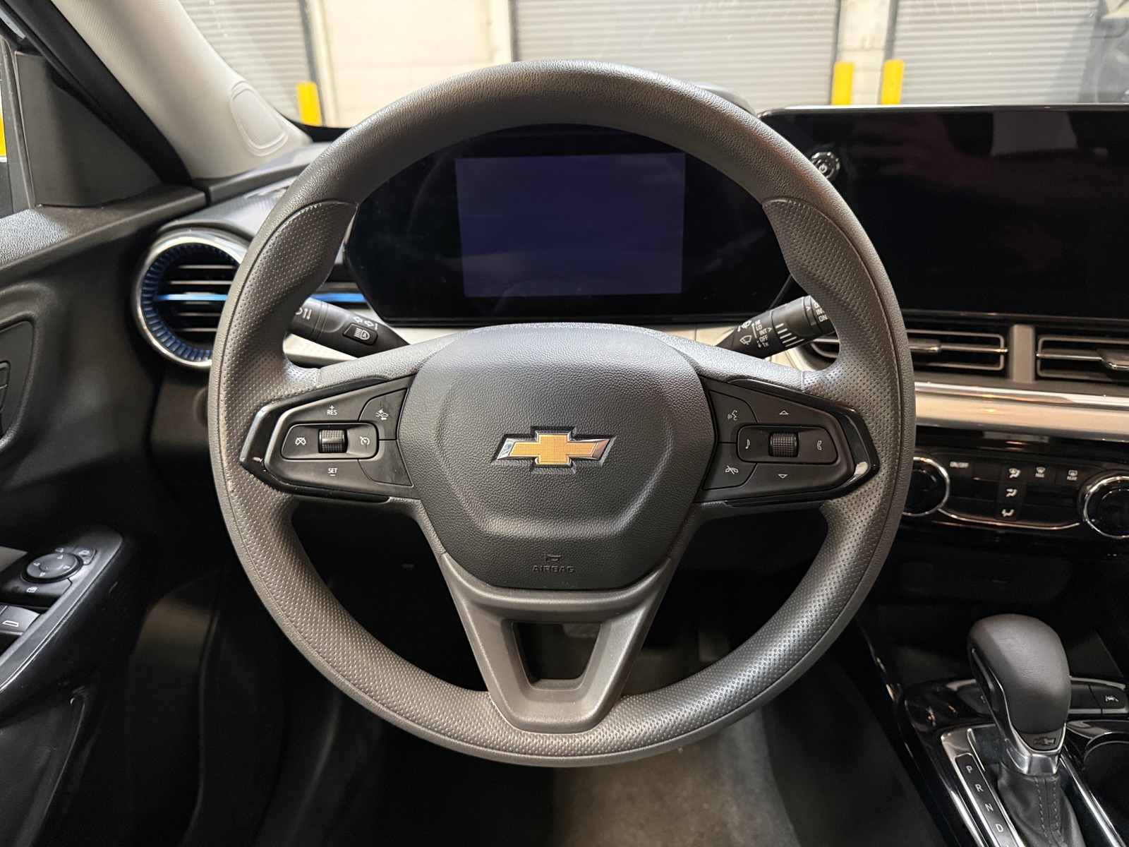Thumbnail: 2025 Chevrolet Trax - 5