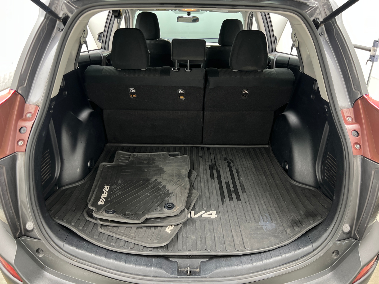 Thumbnail: 2014 Toyota RAV4 - 7