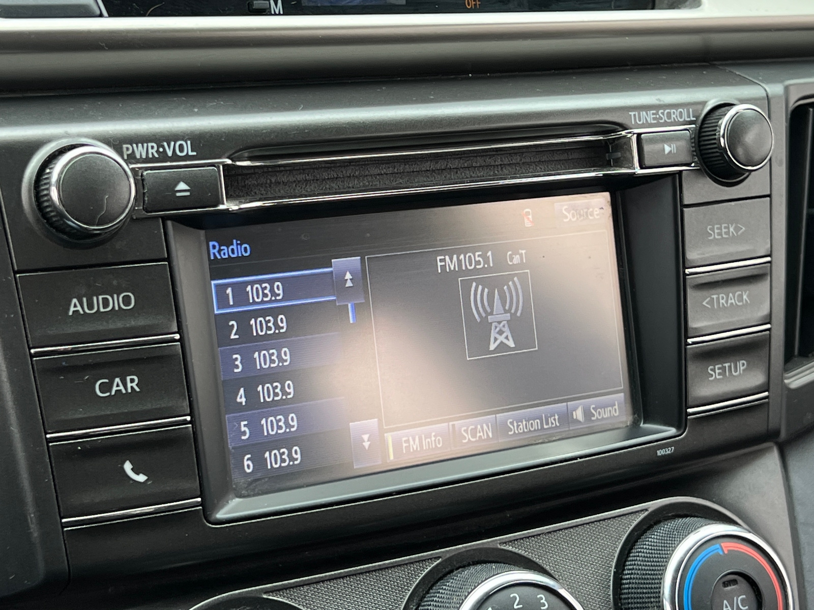 Thumbnail: 2014 Toyota RAV4 - 4