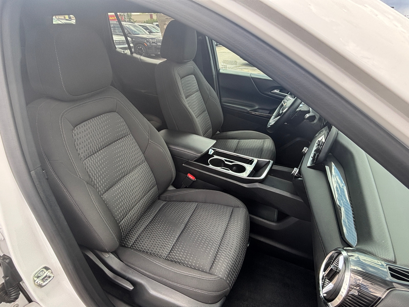 Thumbnail: 2025 Chevrolet Equinox - 2