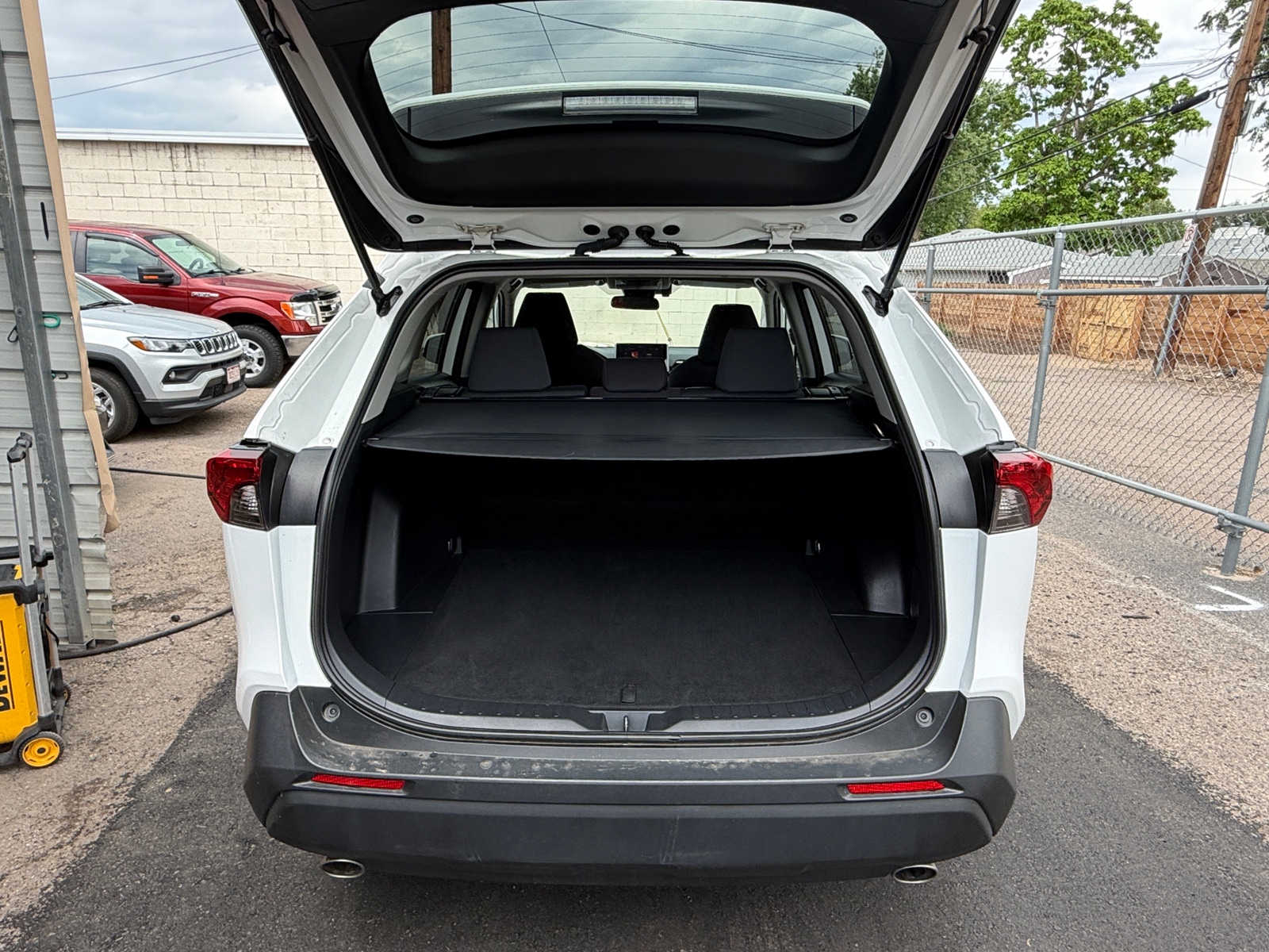Thumbnail: 2024 Toyota RAV4 - 6
