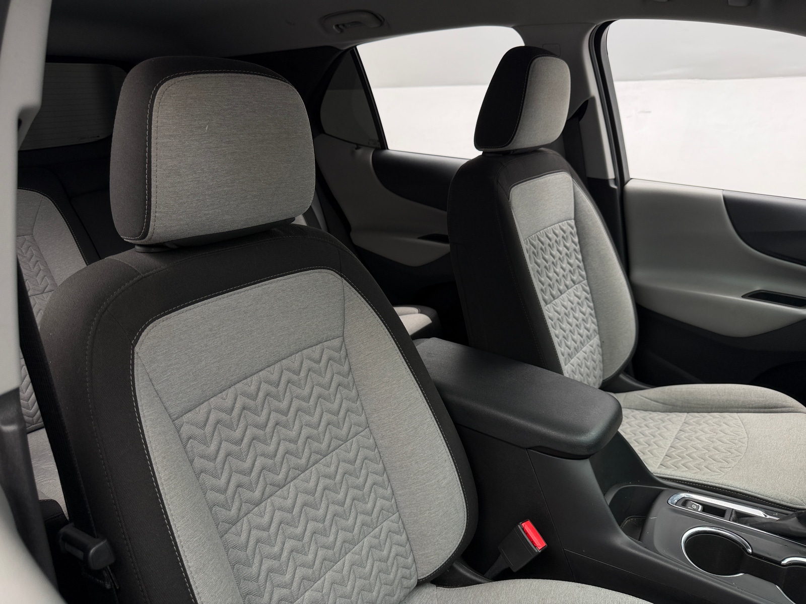 Thumbnail: 2022 Chevrolet Equinox - 2
