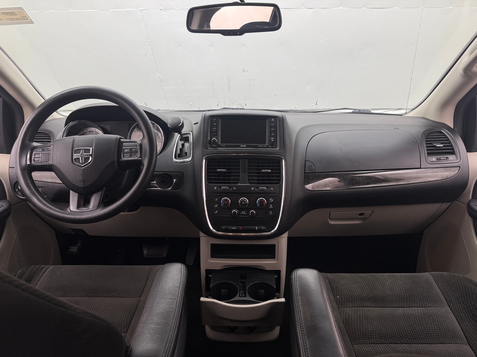 Thumbnail: 2018 Dodge Grand Caravan - 3