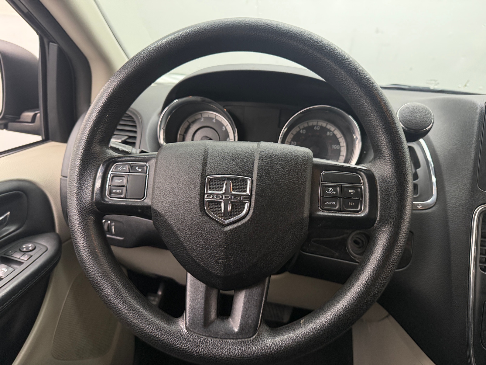 Thumbnail: 2018 Dodge Grand Caravan - 5