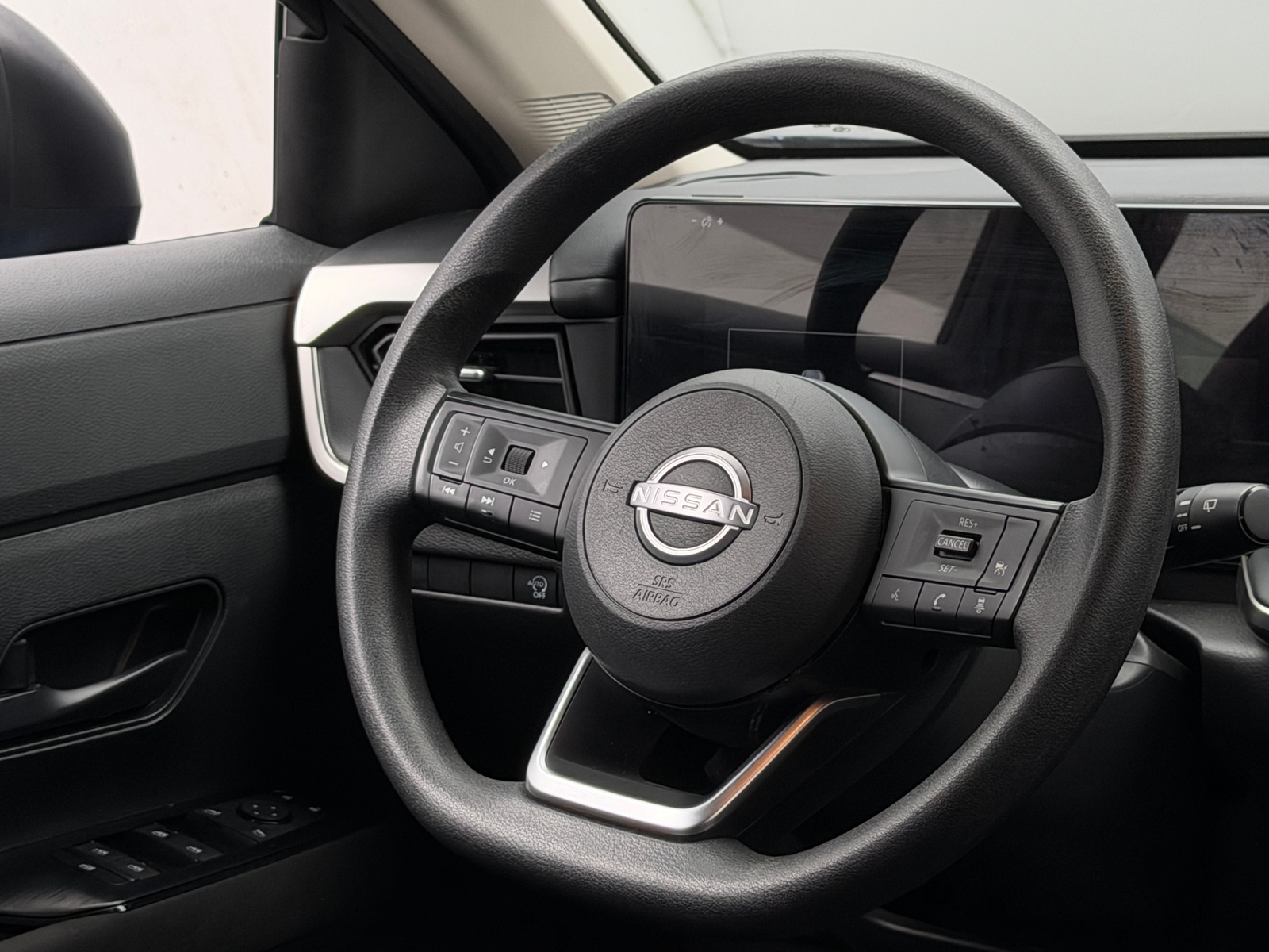 Thumbnail: 2025 Nissan Kicks - 5