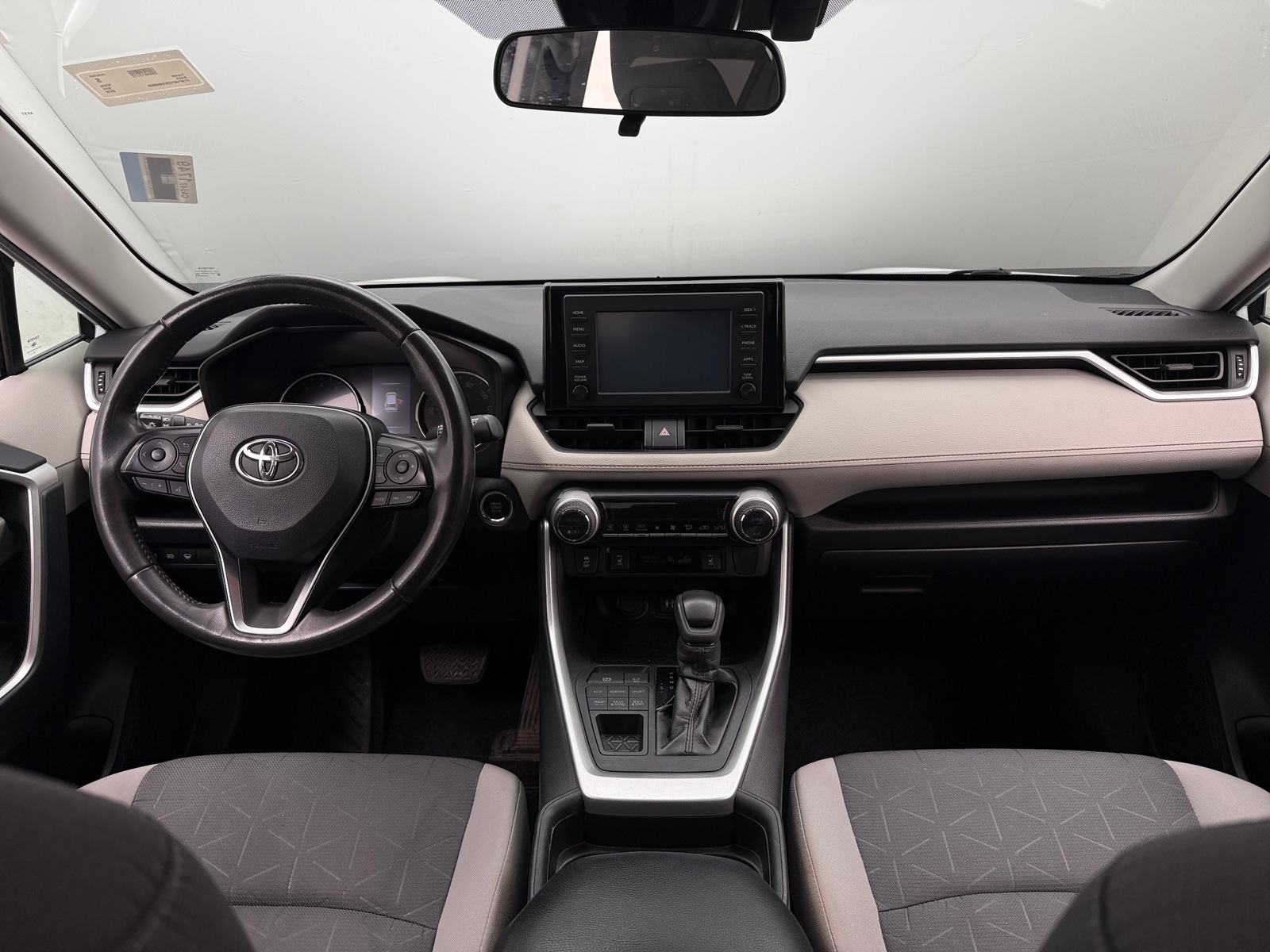 Thumbnail: 2019 Toyota RAV4 - 3