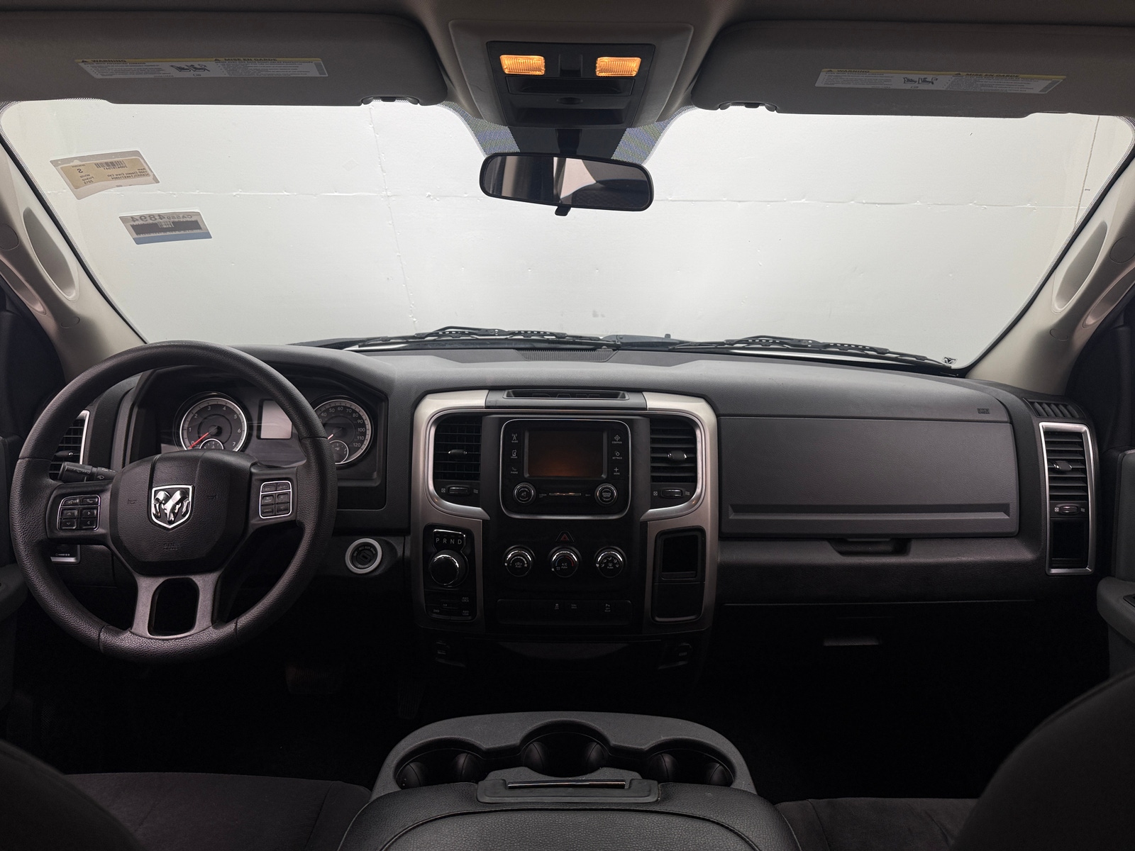 Thumbnail: 2019 RAM 1500 Classic - 3