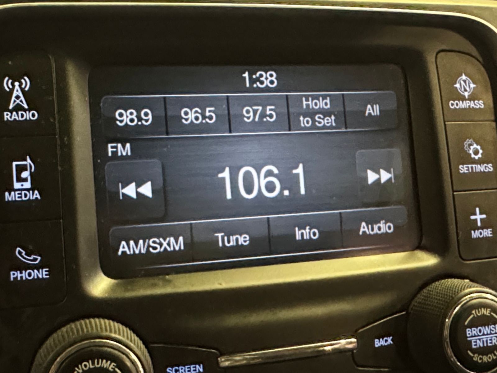 Thumbnail: 2019 RAM 1500 Classic - 4