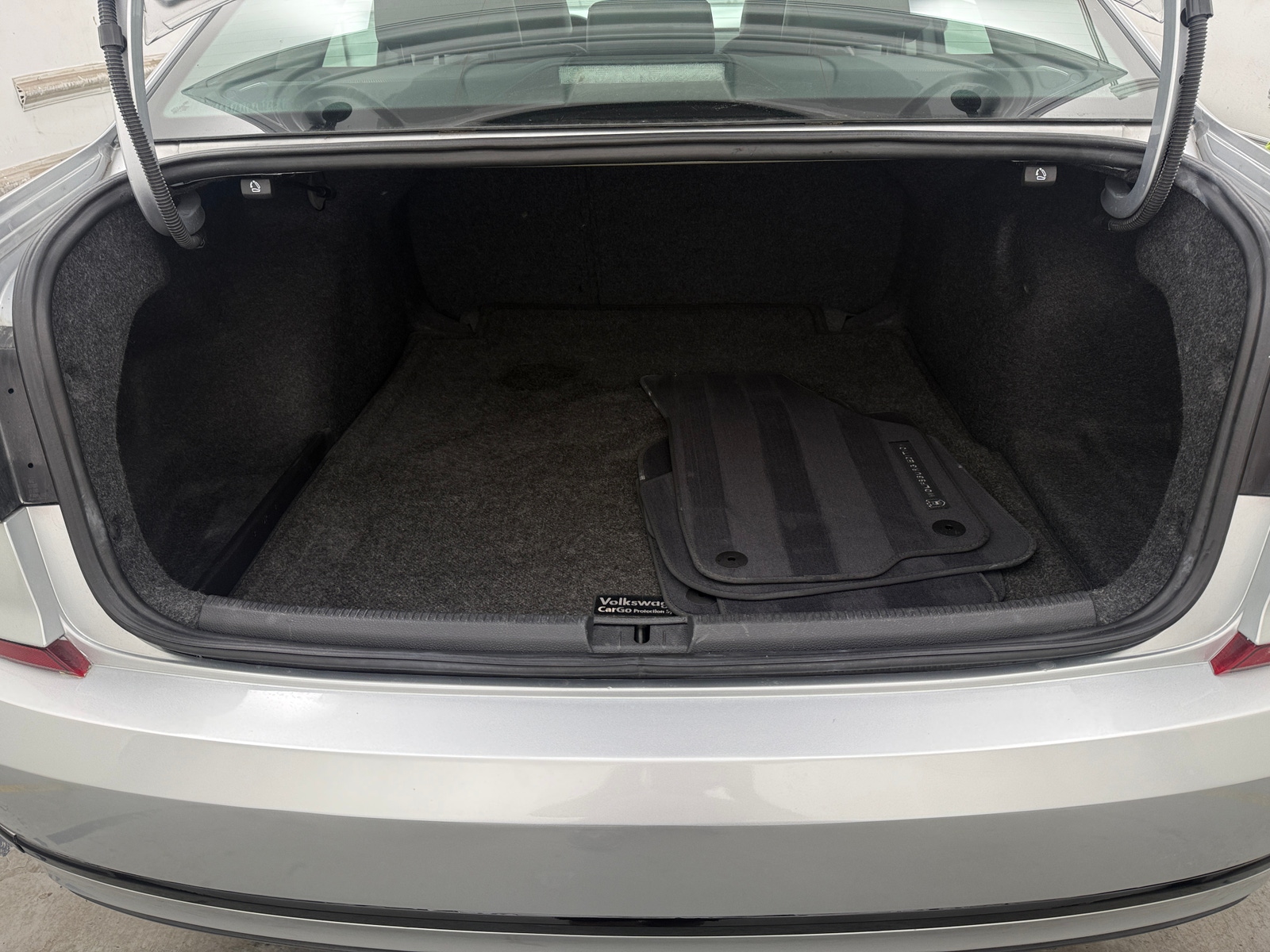 Thumbnail: 2019 Volkswagen Passat - 6