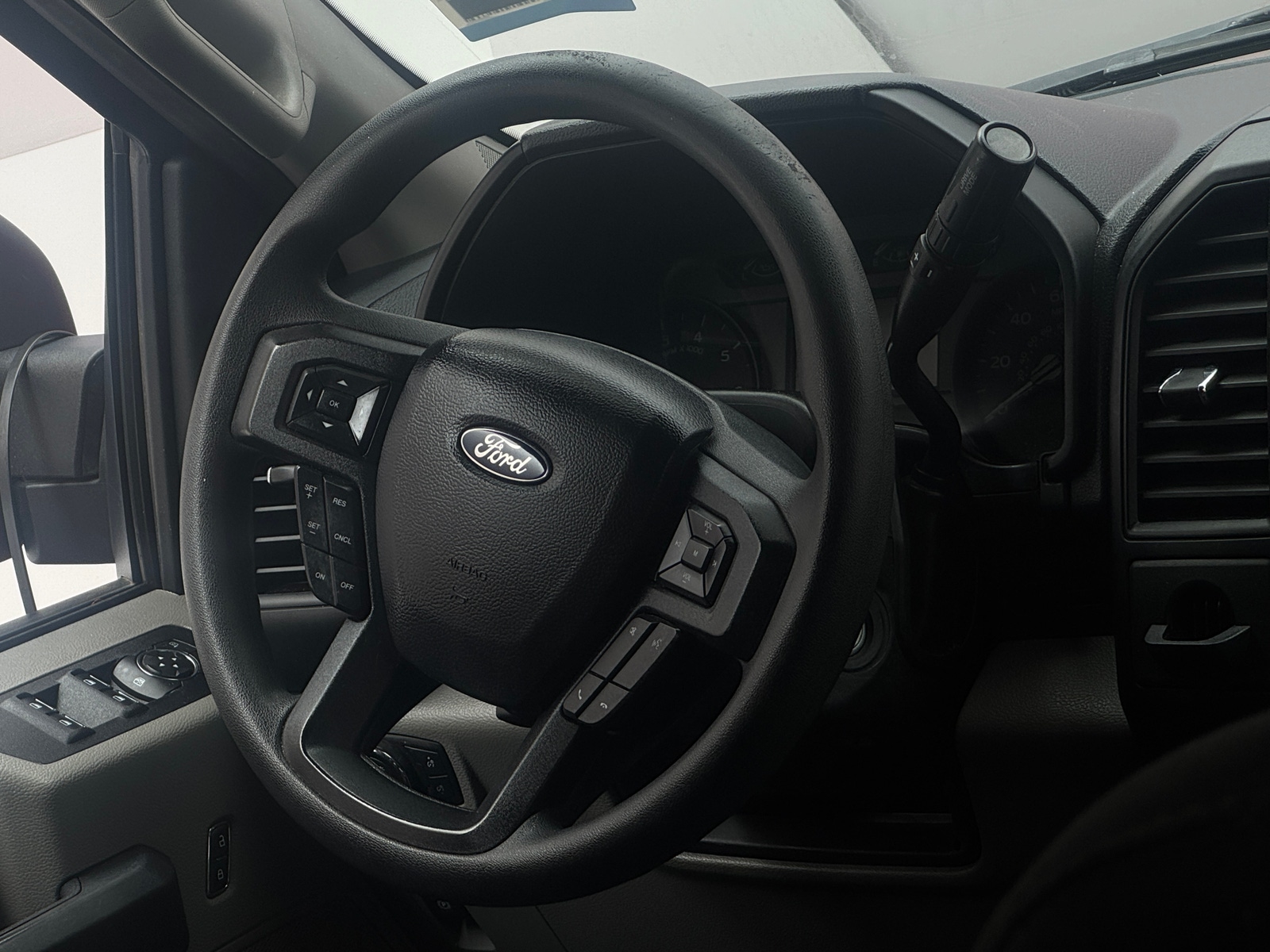Thumbnail: 2020 Ford Econoline - 5