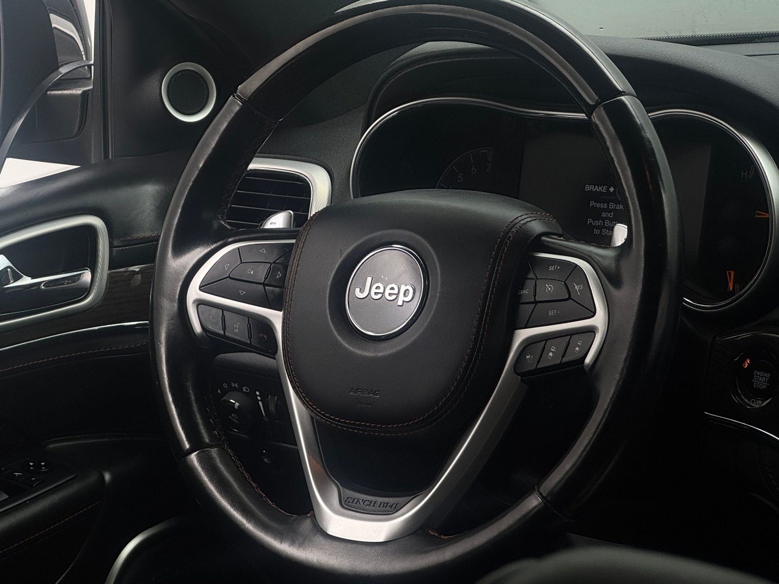 Thumbnail: 2020 Jeep Grand Cherokee - 4