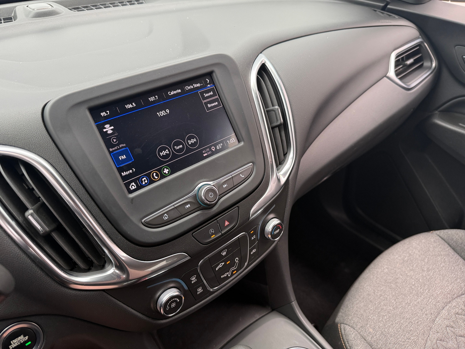 Thumbnail: 2022 Chevrolet Equinox - 4