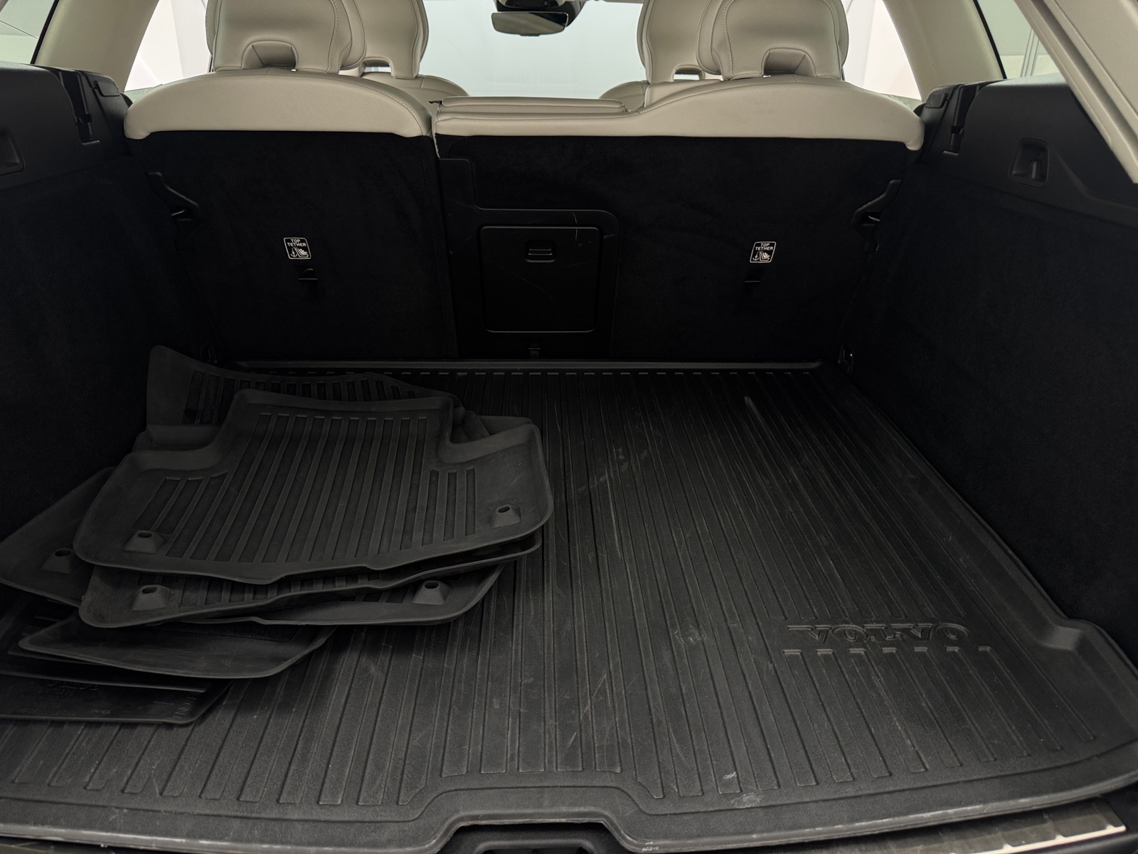 Thumbnail: 2021 Volvo XC60 - 6
