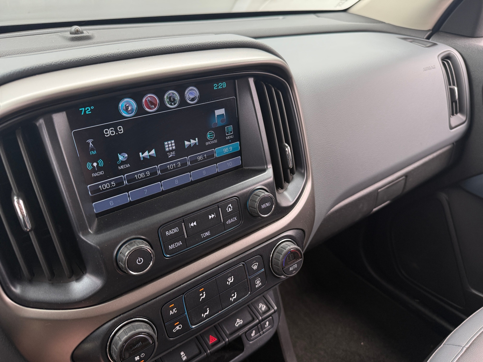 Thumbnail: 2016 Chevrolet Colorado - 4