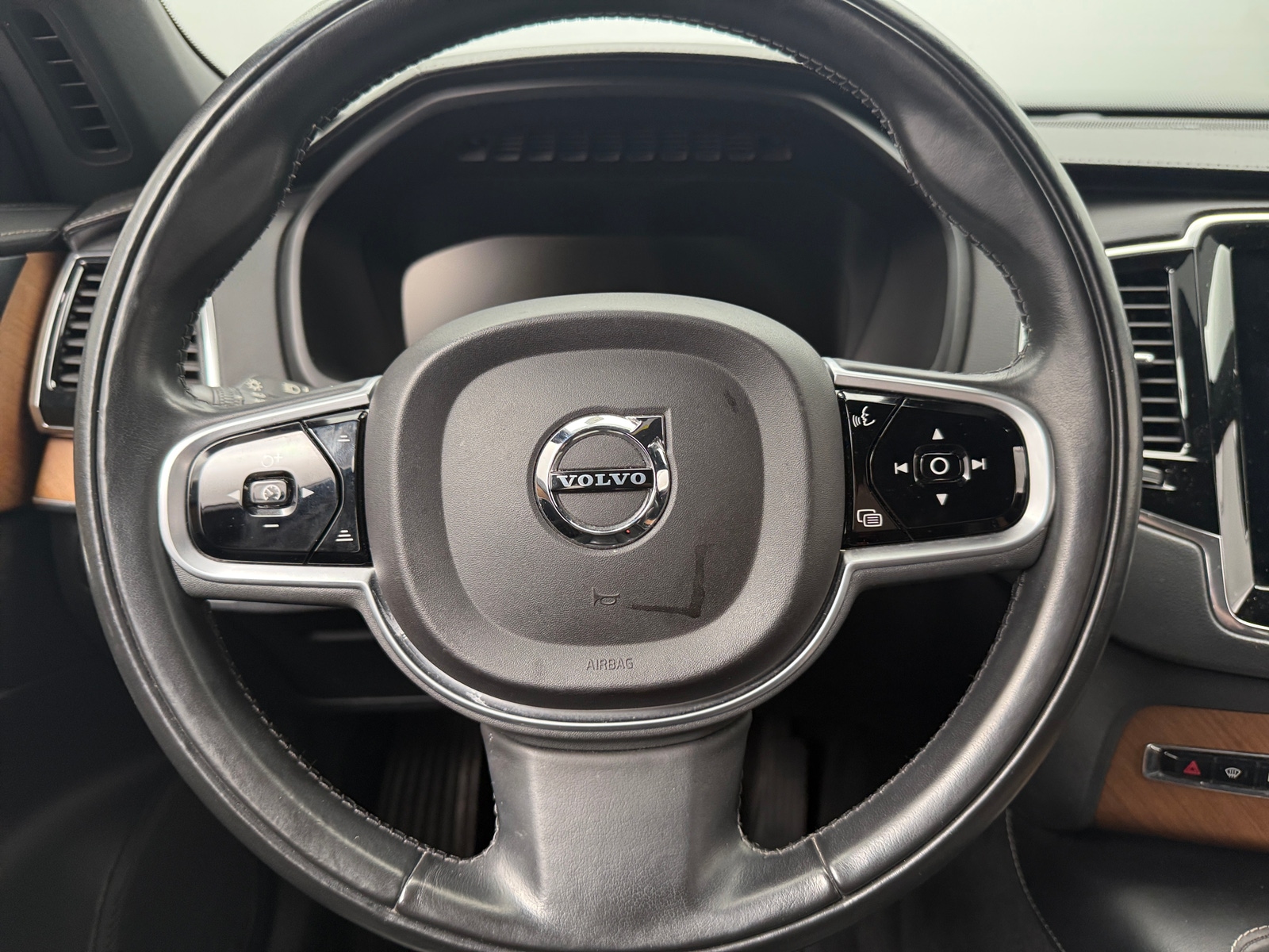 Thumbnail: 2019 Volvo XC90 - 4