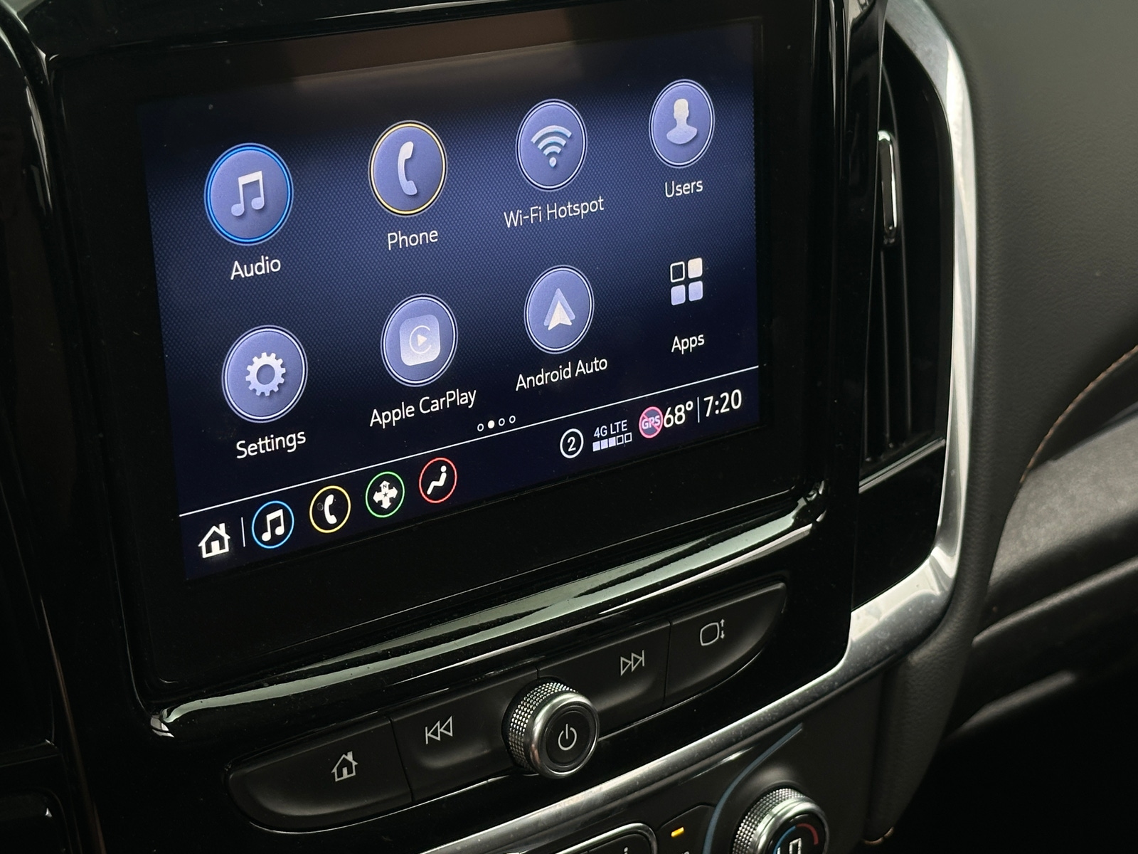 Thumbnail: 2020 Chevrolet Traverse - 4