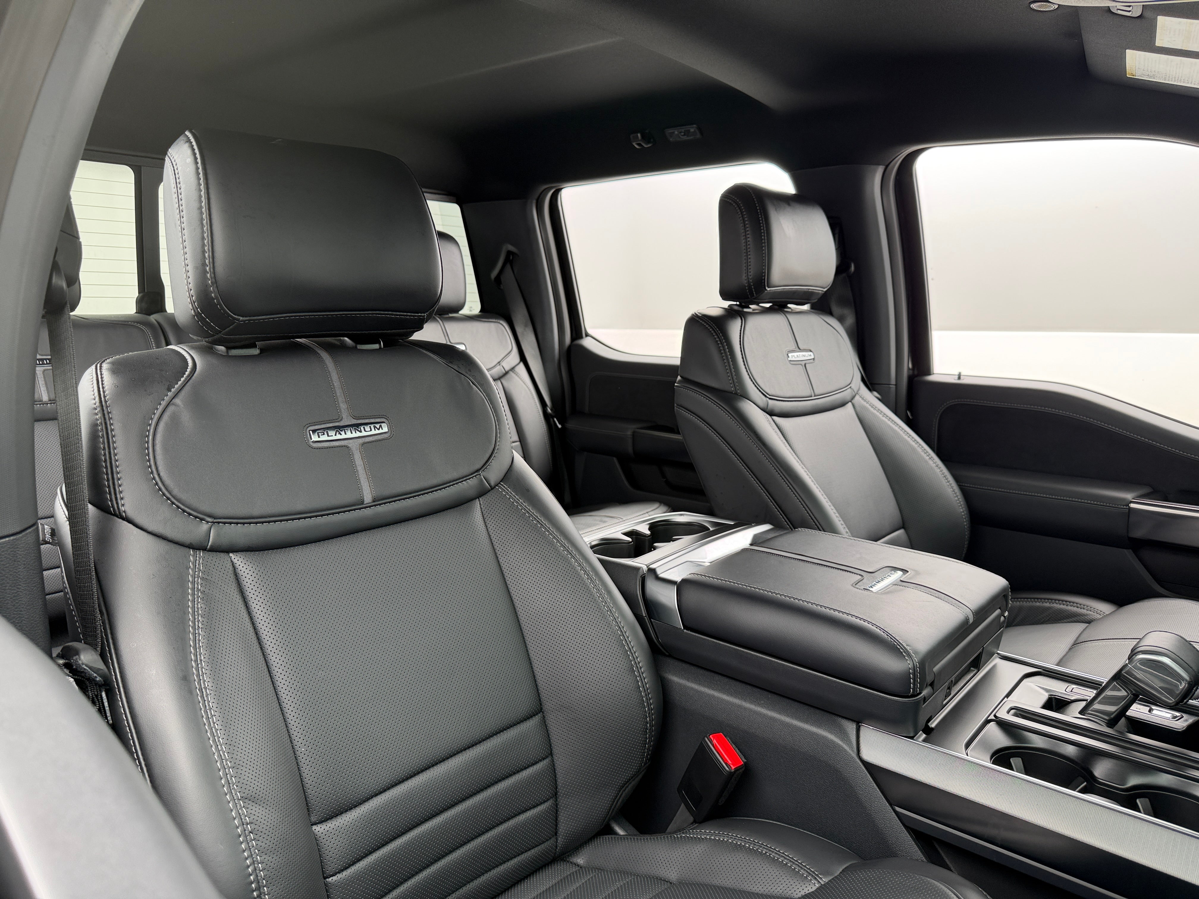 2026 Ford F-150 Platinum - Photo 4