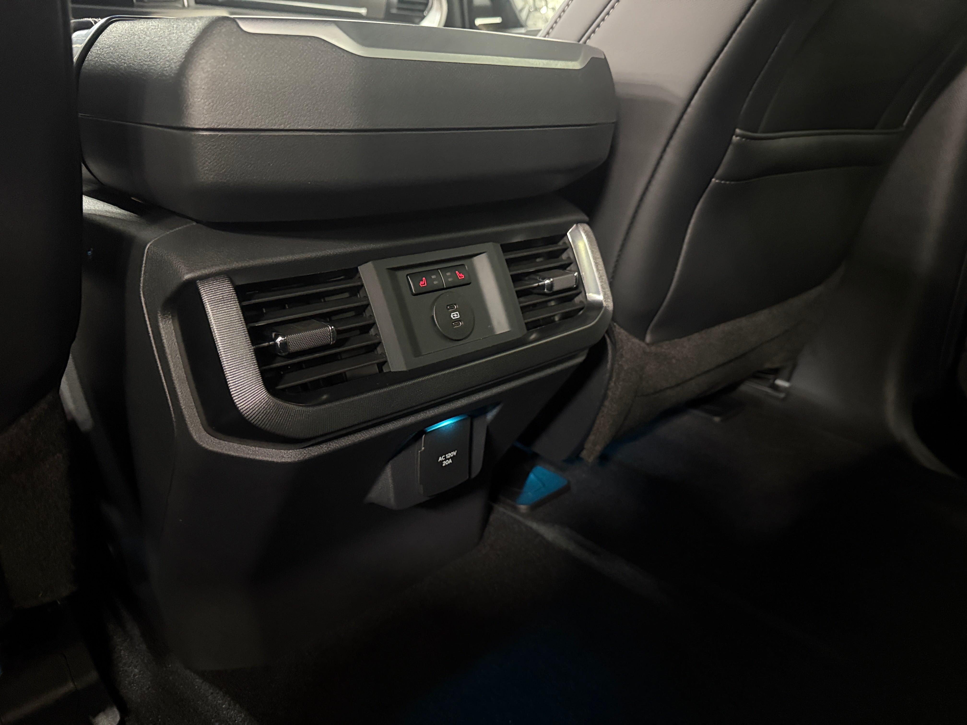 2026 Ford F-150 Platinum - Photo 6