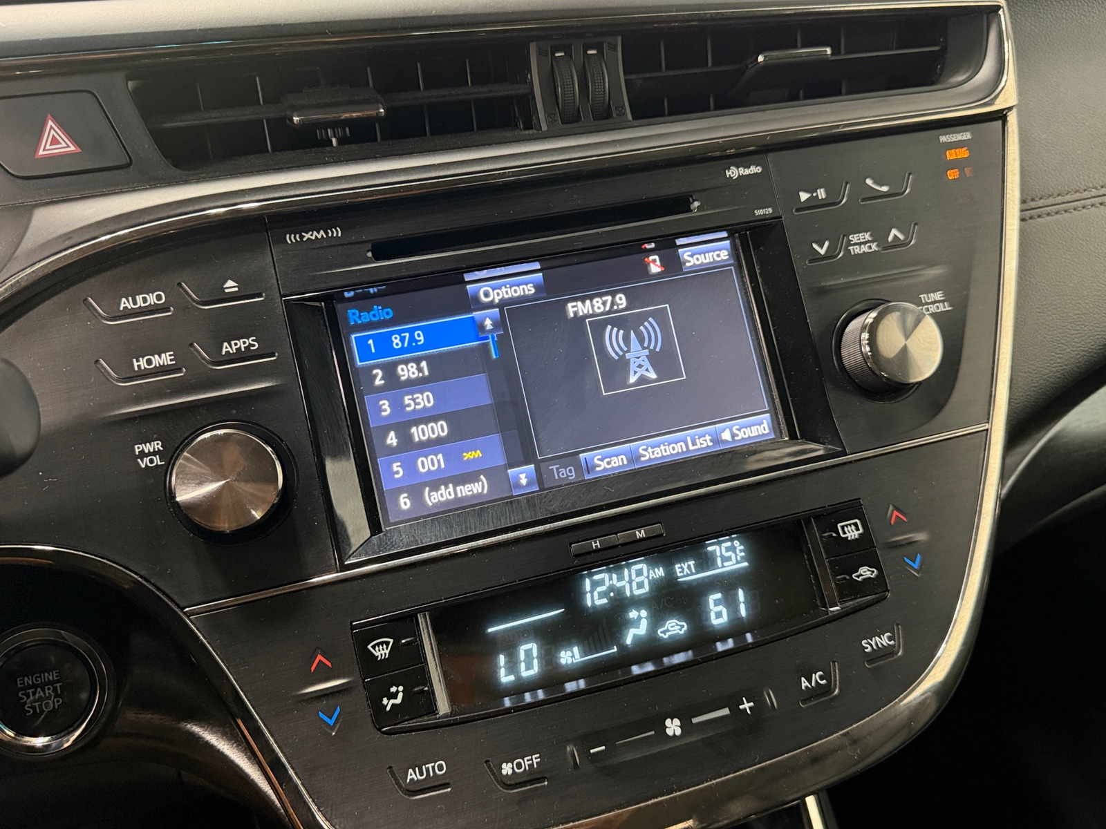 Thumbnail: 2018 Toyota Avalon - 3