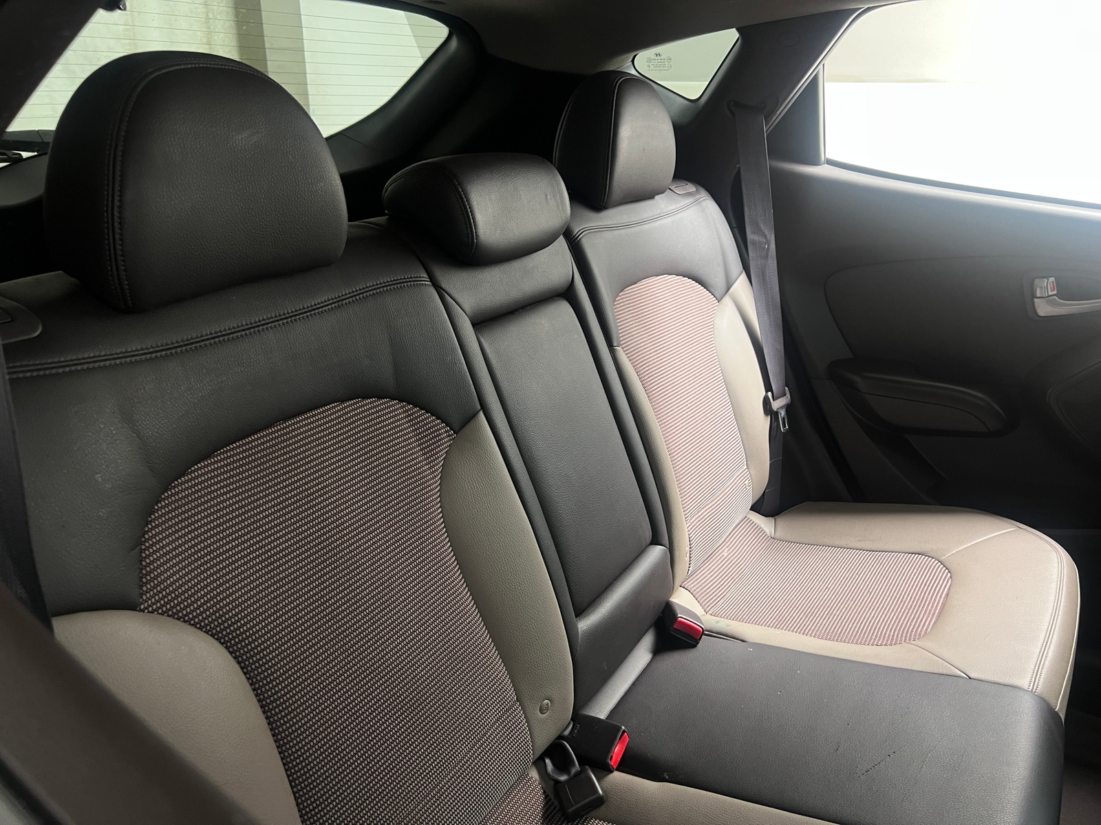 Thumbnail: 2010 Hyundai Tucson - 6