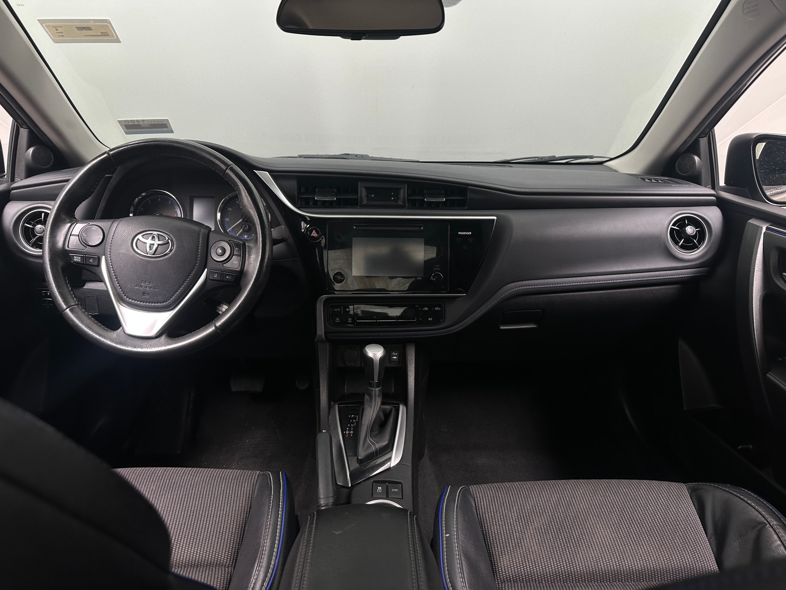 Thumbnail: 2017 Toyota Corolla - 2