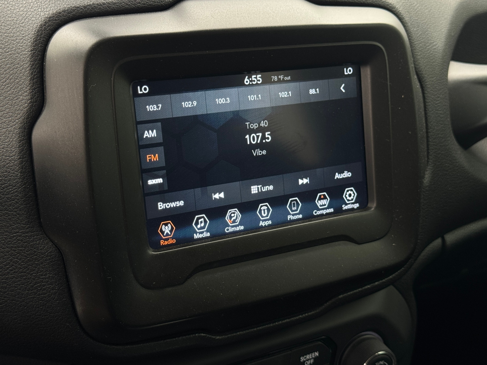 Thumbnail: 2020 Jeep Renegade - 4