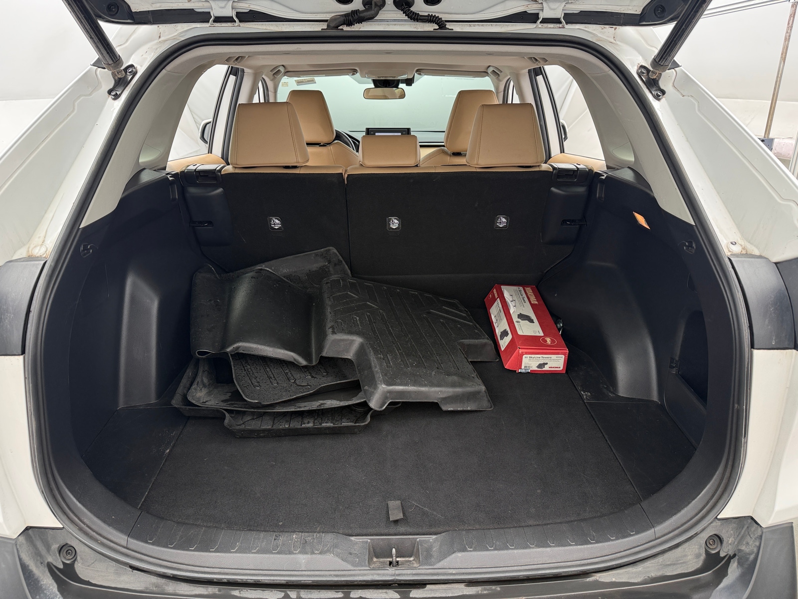 Thumbnail: 2019 Toyota RAV4 - 6